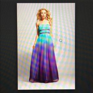 Strapless ombré prom dress